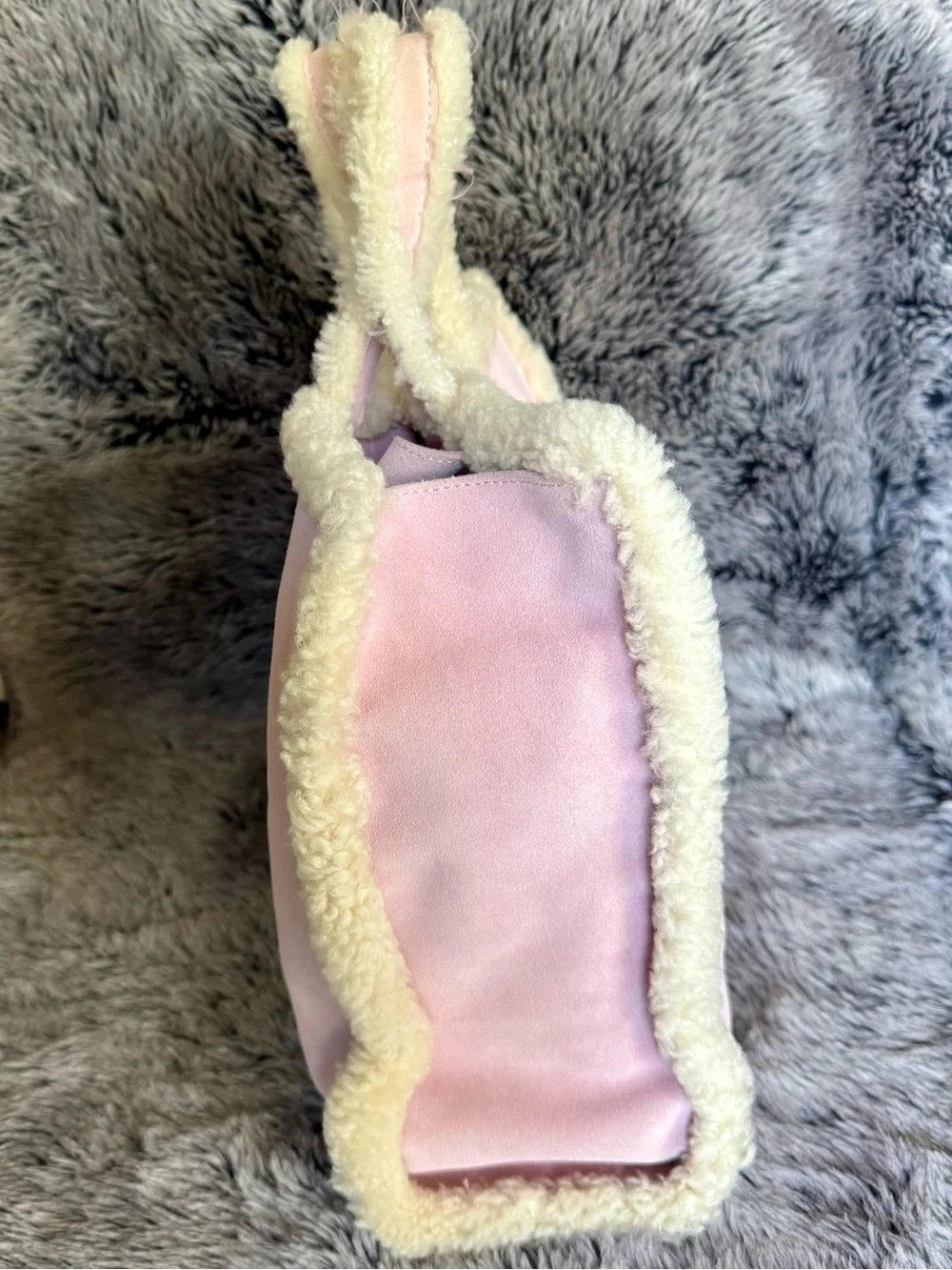 Telfar ugg medium